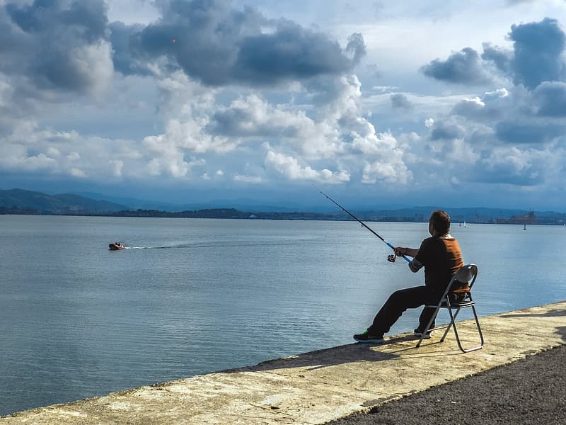 Лучшие рыболовные кресла для фидерной или карповой ловли на 2021 год .