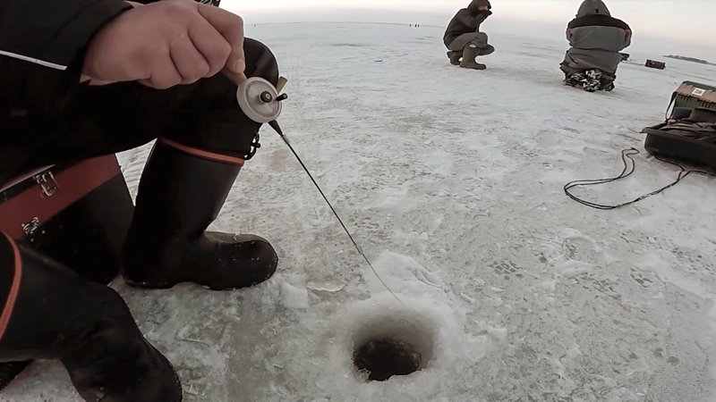 Ловля на черта зимой: как привязать мормышку, техника и советы по ловле рыбы