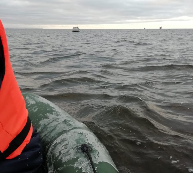 Зимой на лодке в Финском заливе очень холодно